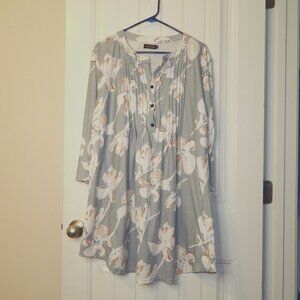 Womens 2X Floral Tunic with buttons